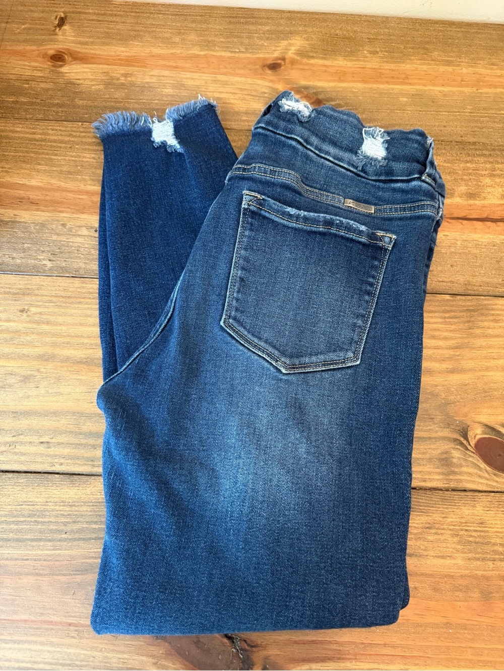 Women’s Dark Blue Distressed High-Rise Skinny Kancans, Size 13/30
